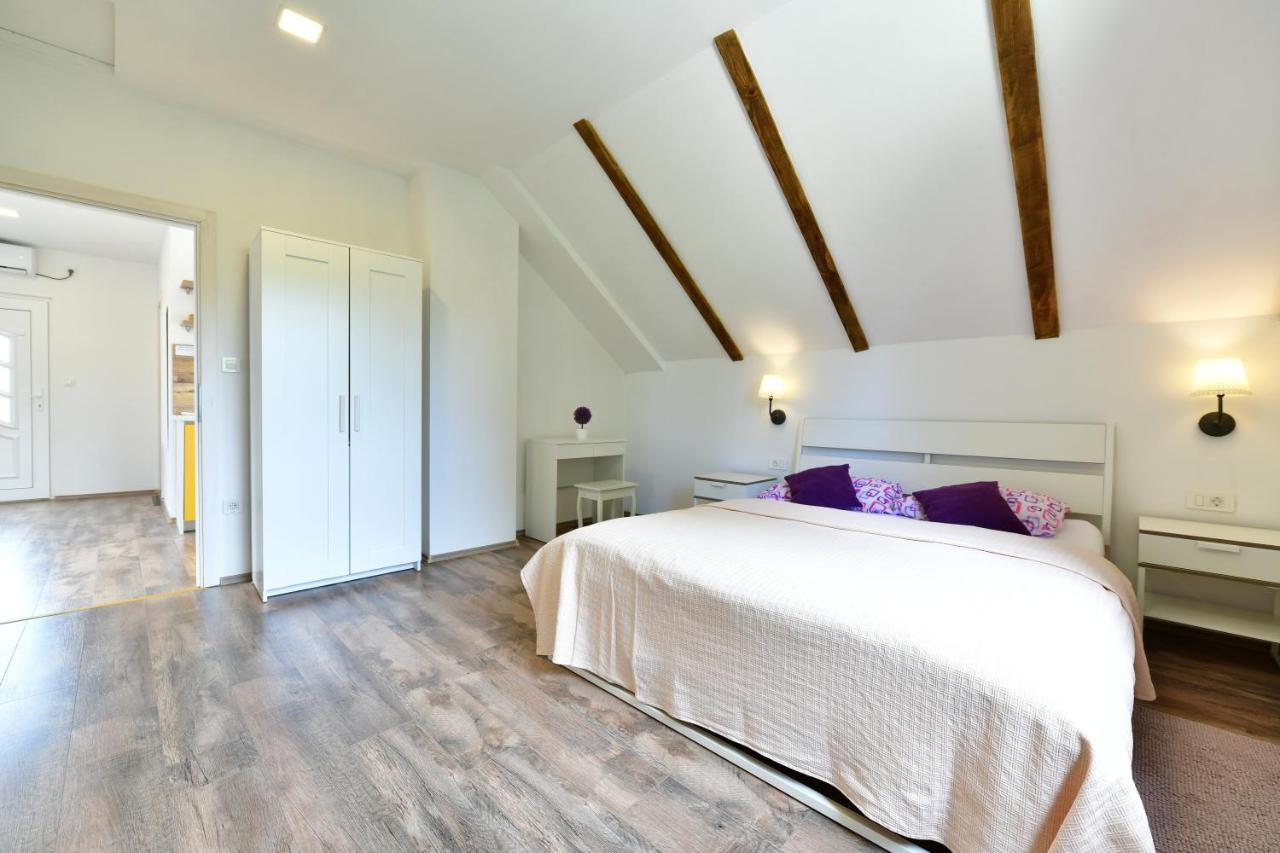 Apartman Doris Rakovica Zewnętrze zdjęcie