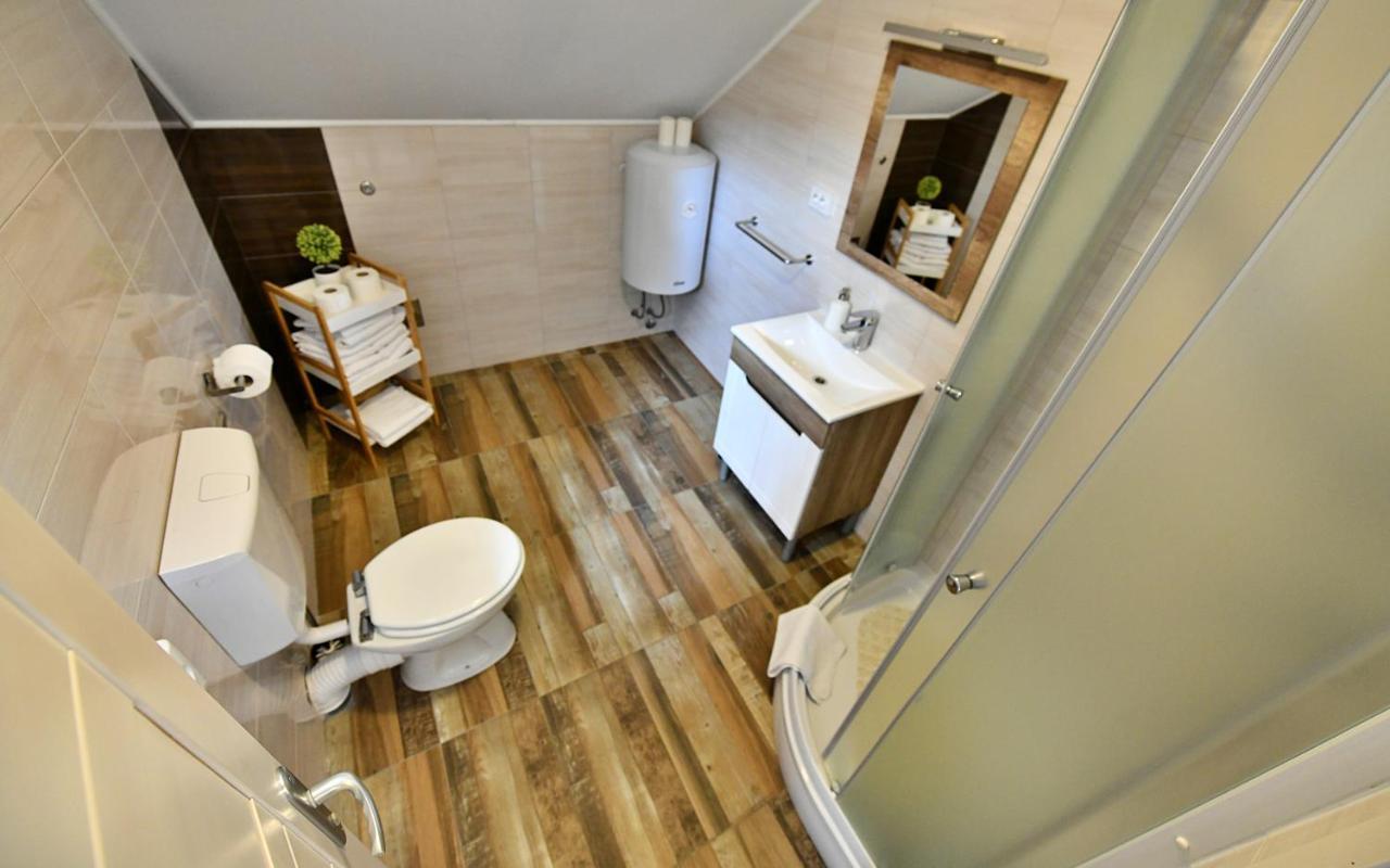 Apartman Doris Rakovica Zewnętrze zdjęcie