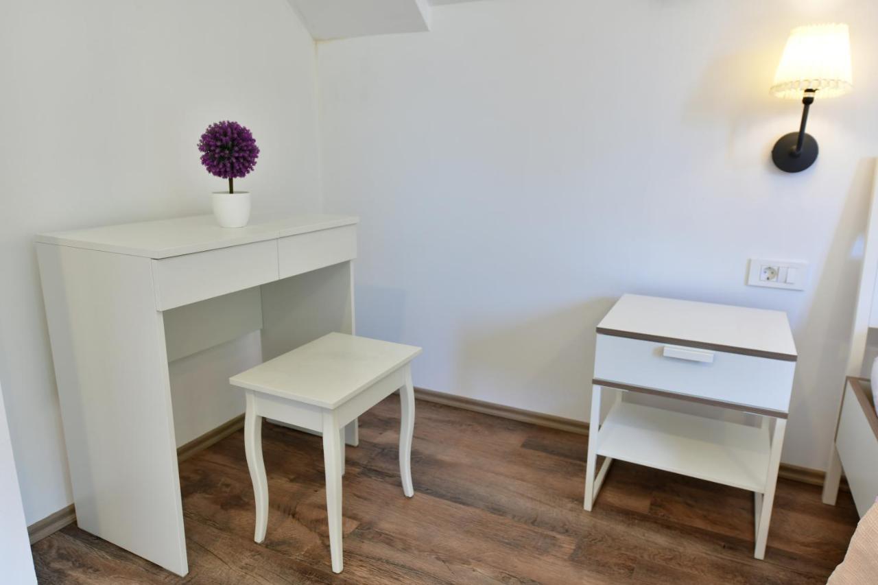 Apartman Doris Rakovica Zewnętrze zdjęcie